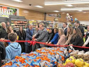 The Fresh Grocer opens at Fieldstone Park Shopping Center in Ringwood two weeks after Stop &amp; Shop closed there. (Photo provided)