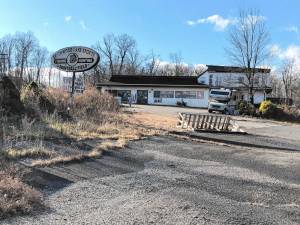 The Greenwood Lake Sports Center and ABC Paintball Supplies operated at 299-301 Marshall Hill Road until about July 2023. (Photo by Kathy Shwiff)