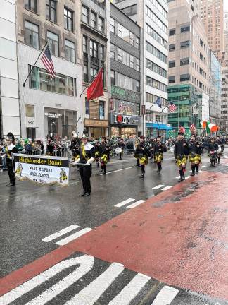 Pipes &amp; Drums march in NYC