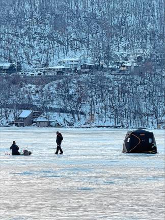 Greenwood Lake. Fishing on the ice