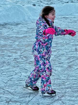 IS1 Willa Jones, 6, skates Monday, Jan. 20 on Upper Greenwood Lake. (Photo by Denise von Wilke)