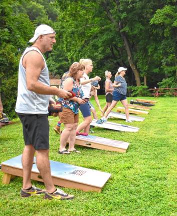 Elks host Cornhole Tournament