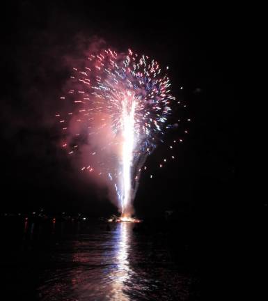 The fireworks display as captured from the shores of Greenwood Lake.