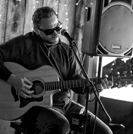 Pauly DiDio will play Friday, June 7 at Cove Castle Restaurant in Greenwood Lake, N.Y. (Photo courtesy of Pauly DiDio)