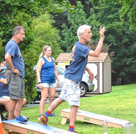 Elks host Cornhole Tournament