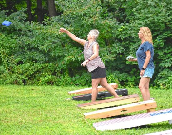 Elks host Cornhole Tournament