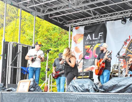 Musicians perform on one of the two stages Sunday, Sept. 29. (Photo by Maria Kovic)