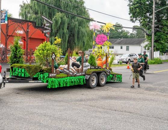 The Warwick (N.Y.) EMS float.