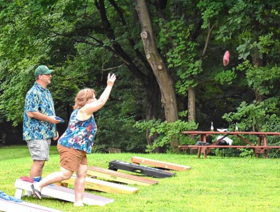 Elks host Cornhole Tournament