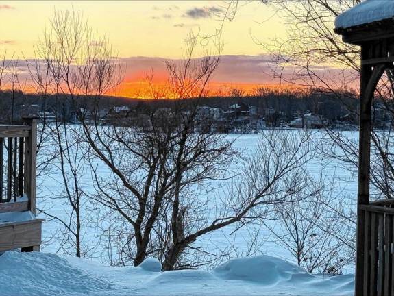 The sun sets Monday, Jan. 20 at Upper Greenwood Lake. (Photos by Denise von Wilke)