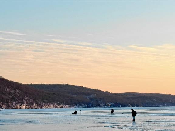 Greenwood Lake. Fishing on the ice