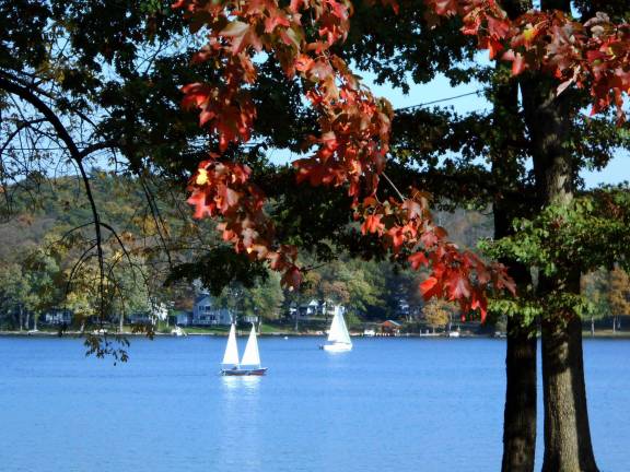 Fall Sailing on Greenwood Lake