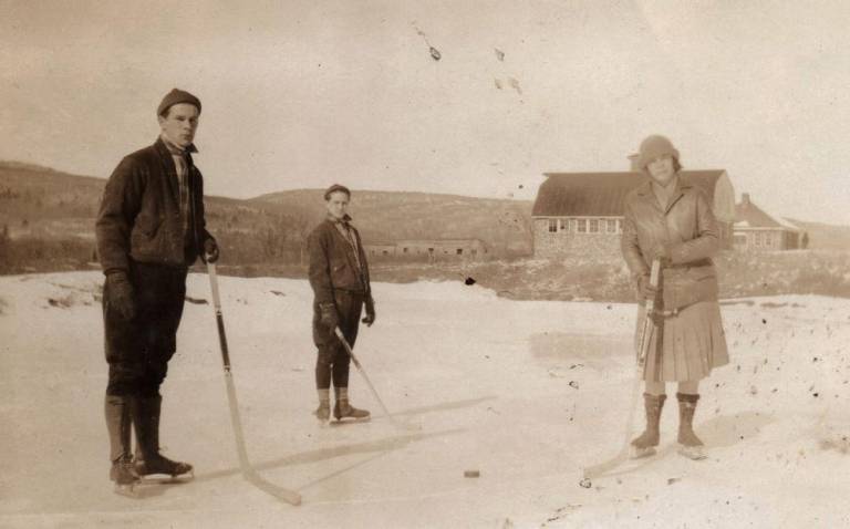 $!The Wallisch family plays ice hockey. Photo courtesy of West Milford Heritage Committee